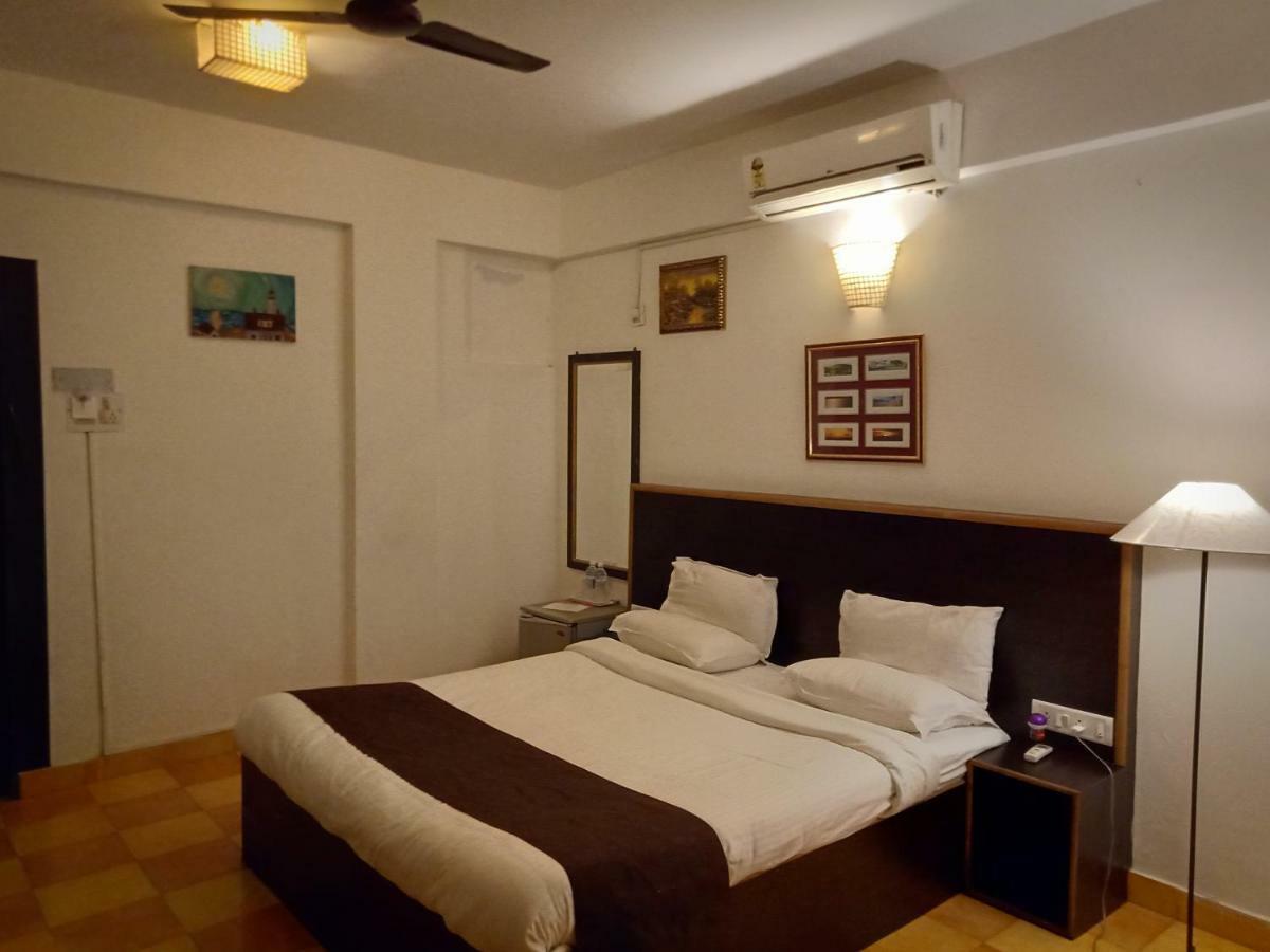 Castle House Calangute Hotel Exterior photo